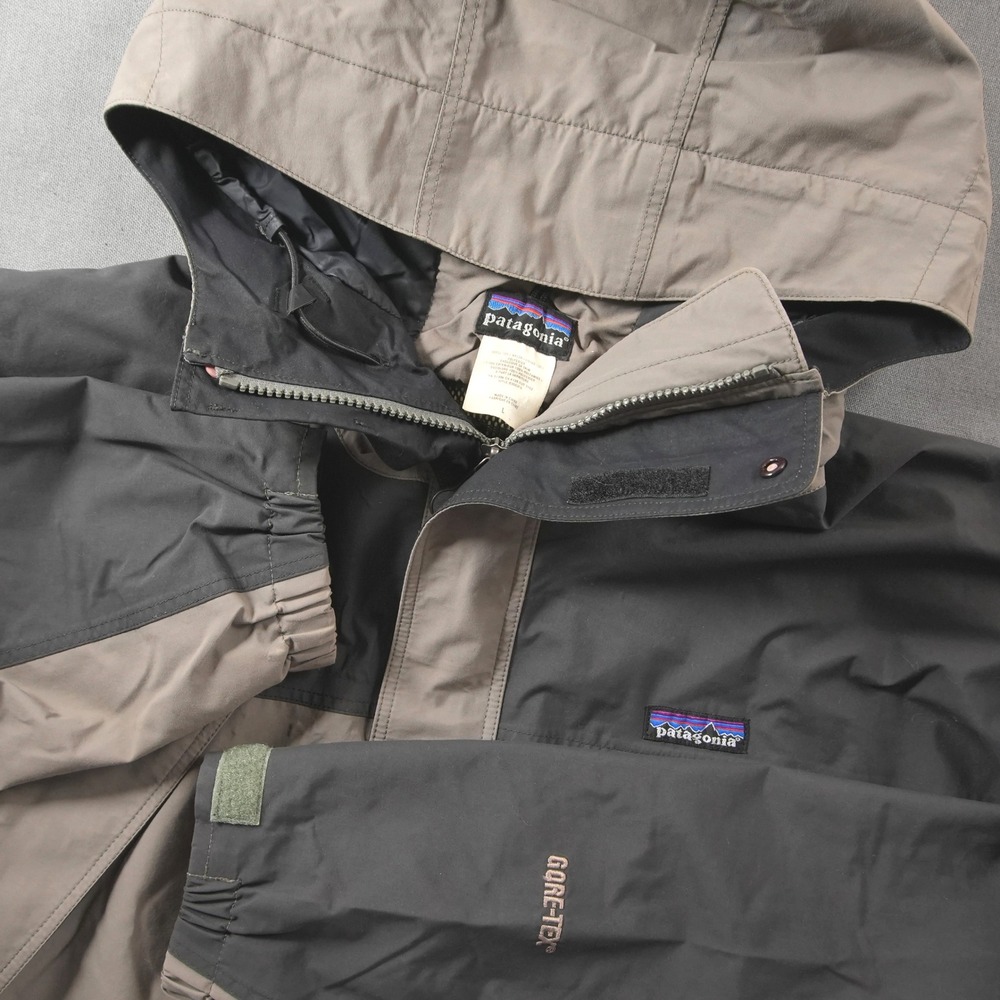Vintage Y2K Patagonia Gore-Tex Hooded Shell Rain Hooded Men Jacket L